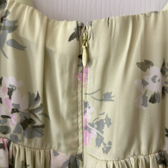 Abercrombie size medium dress with tiny mark on front - Picture 5 of 7